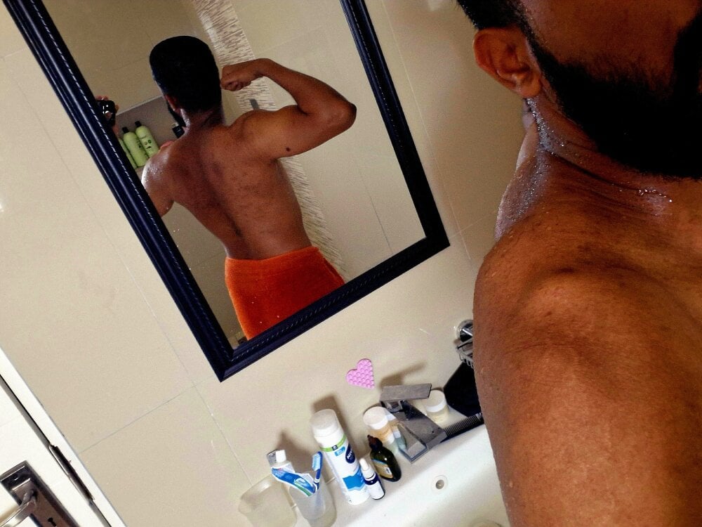 indianhunk2000
