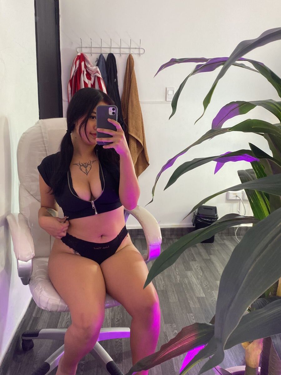 alisonbeckerr_ from stripchat
