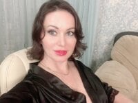 Lucy_Thomas' Offline Chat Room