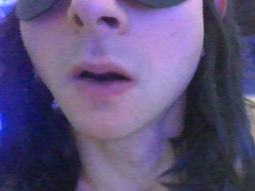 vixenwhitets' Offline XXX Chat