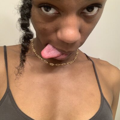 mamalonglegz 🎧 nude chat