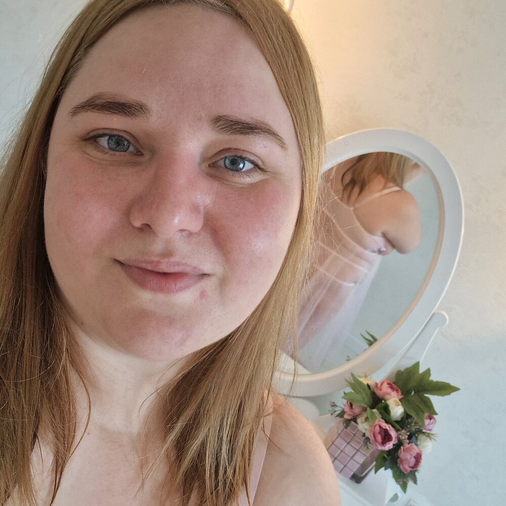 Live sex webcam photo for BeloverBigGirl #289951476