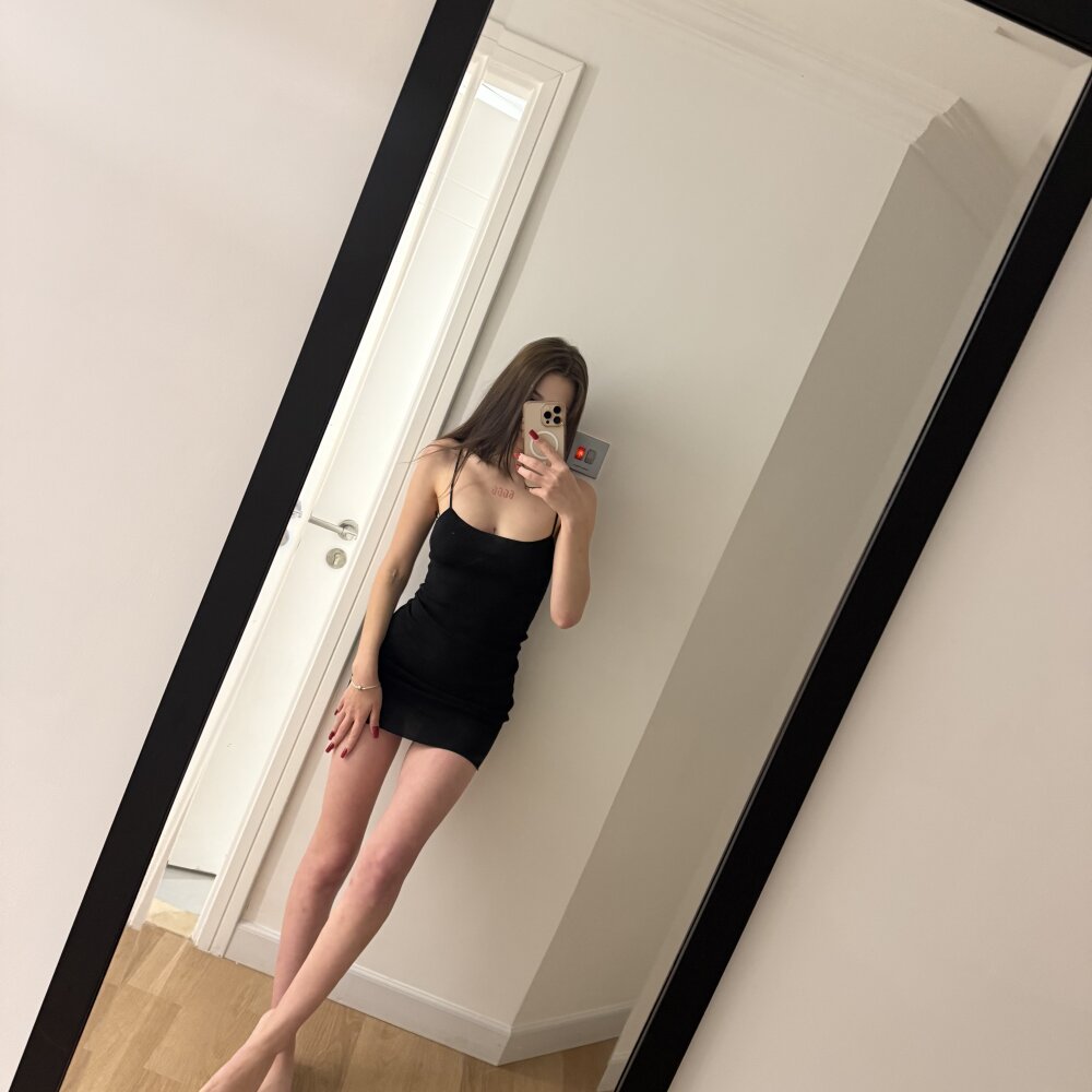 livesex.fan Karinka_20_20 livesex profile in ukrain cams