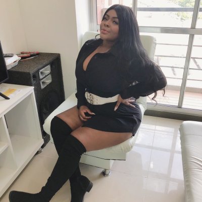 Amazon_brunette