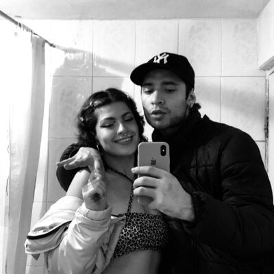 AbbyAndChris2 Live Cam on StripChat and RICams