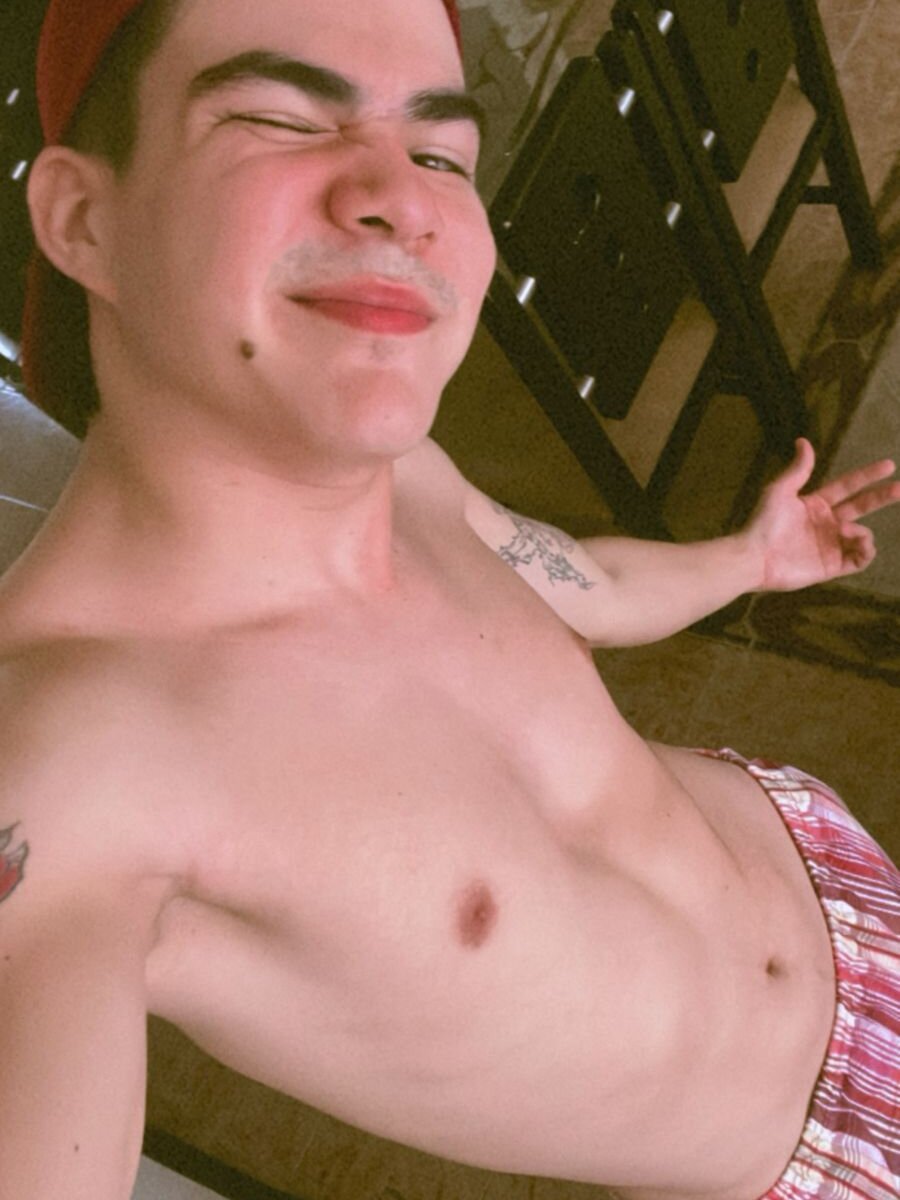 noah_voss from stripchat