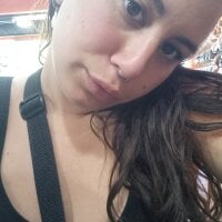 RomantiCouple04's Offline Chat Room