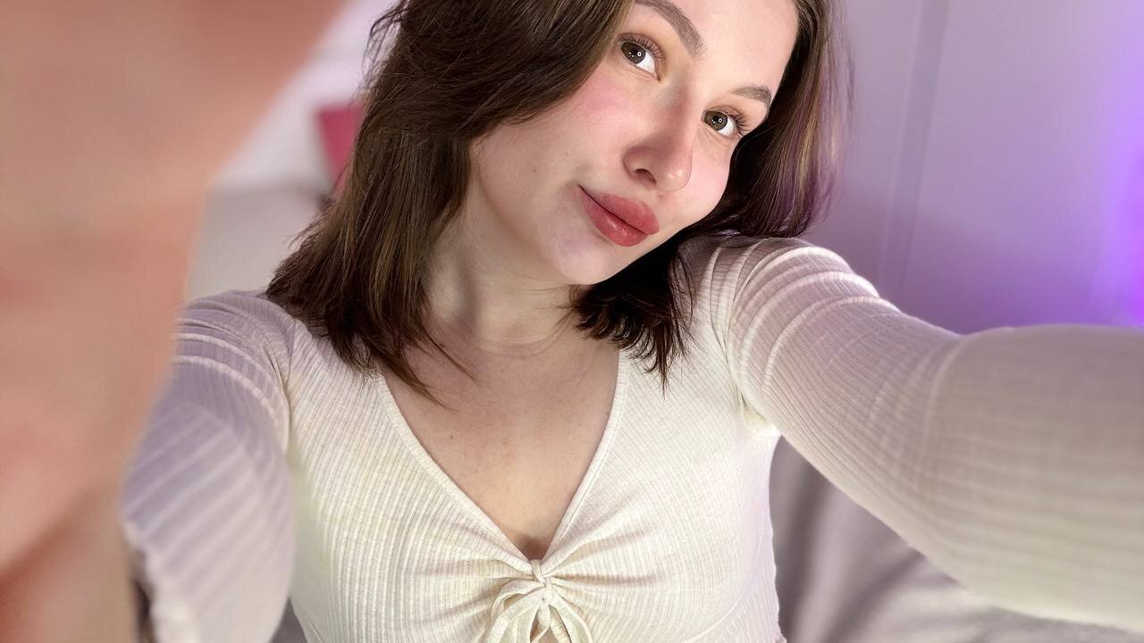 Ellie_Nelson