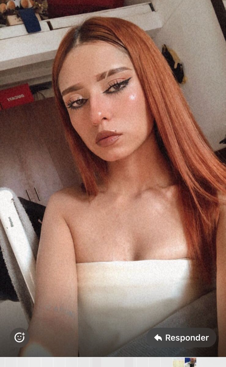 billieej_ from stripchat