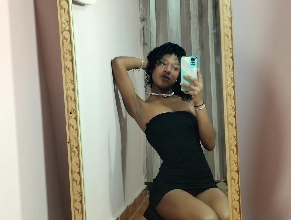 onaircams.com agatha_amaya livesex profile in bisexual cams