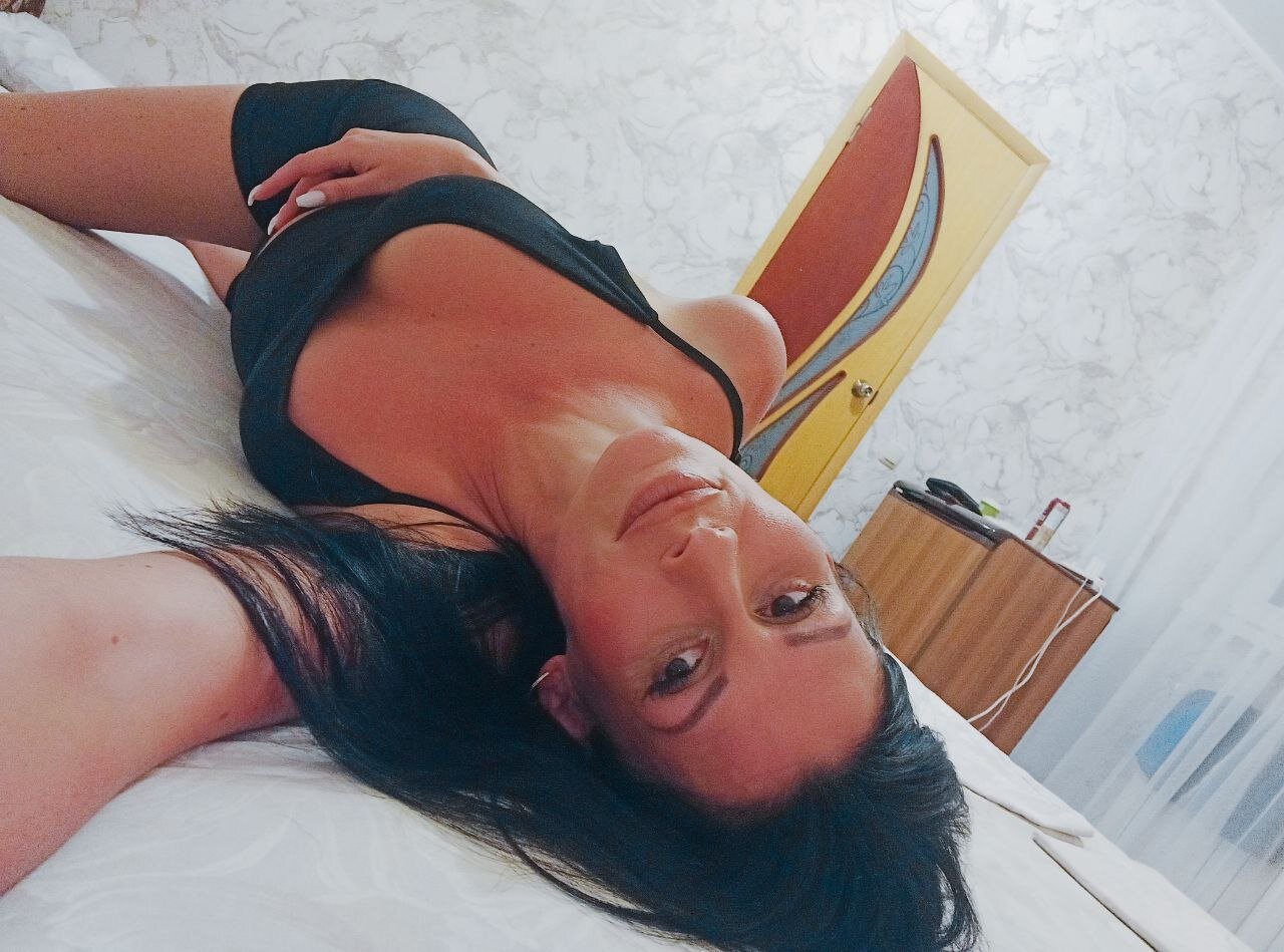 HOT_MAMMY