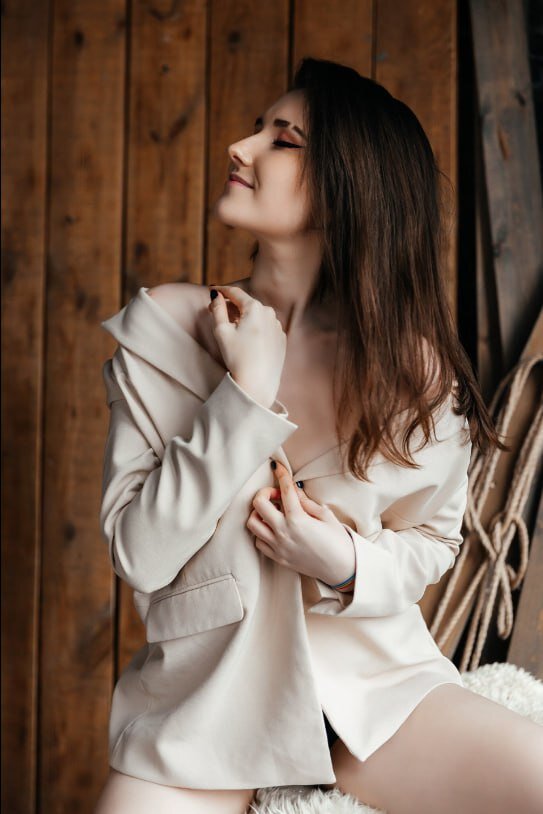 Kira_Bakker