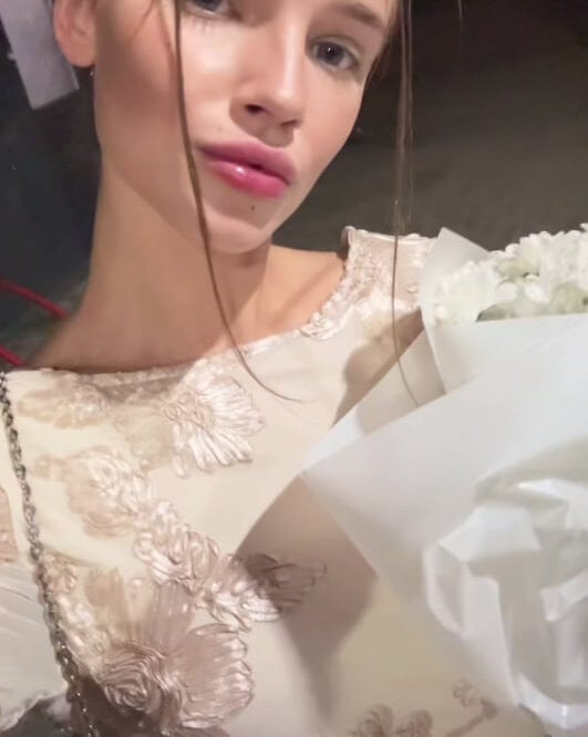 xxx-topcamgirls.com huldatredo livesex profile in blond-hair cams