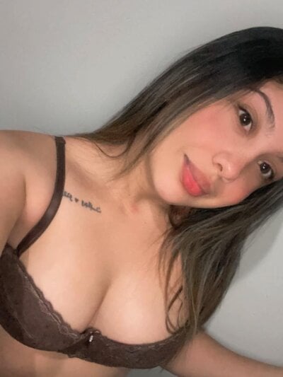 renattaa_ from stripchat