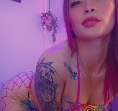 ZOEE_COOPER - colorful young