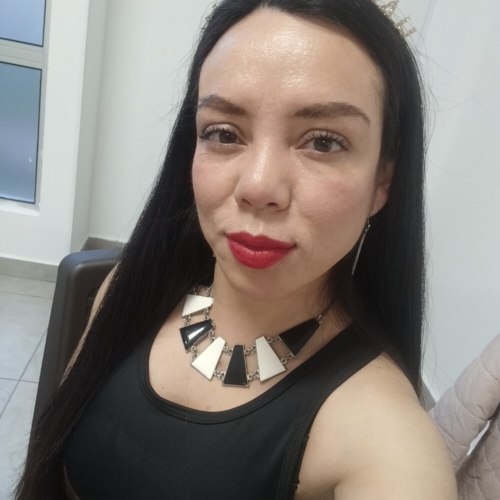 Linis1019's Offline XXX Chat