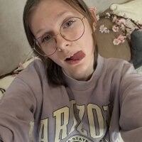 Онлайн чат XXX RoxyHerena