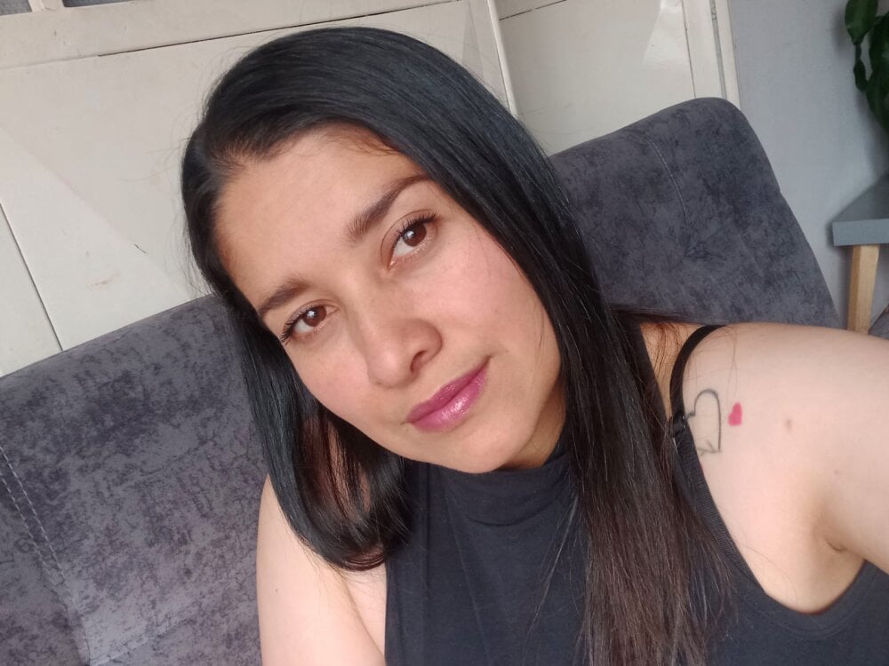 VioletaSexxx's Offline XXX Chat