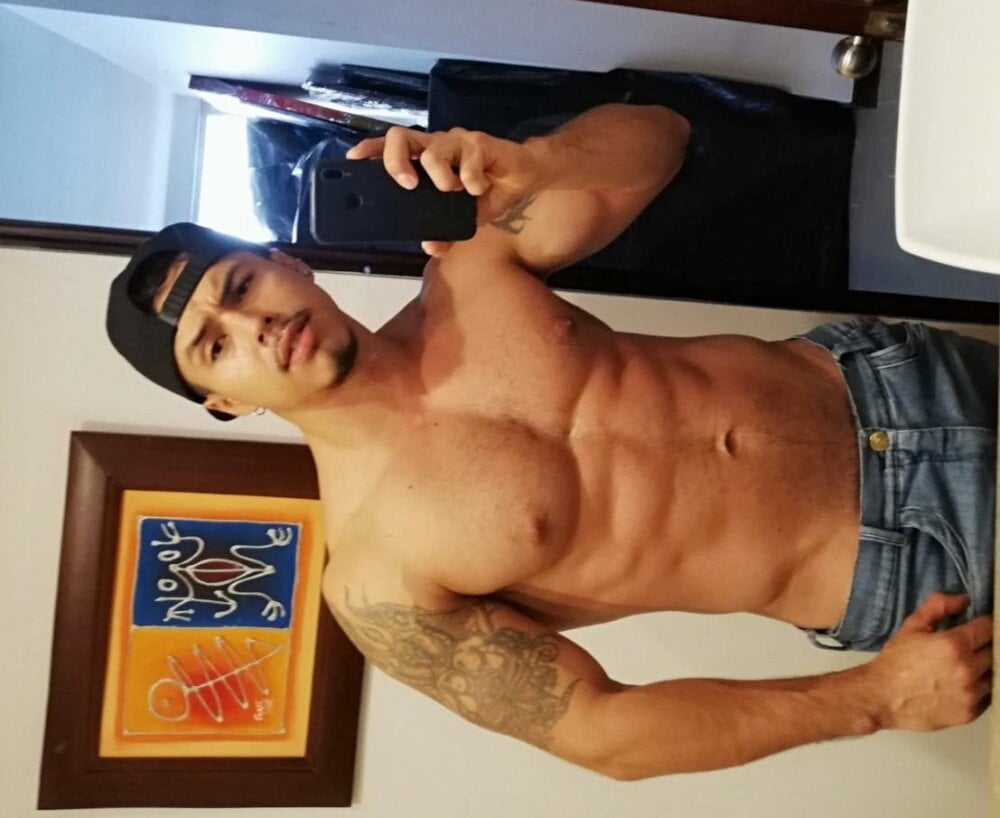 rurik_jones from stripchat