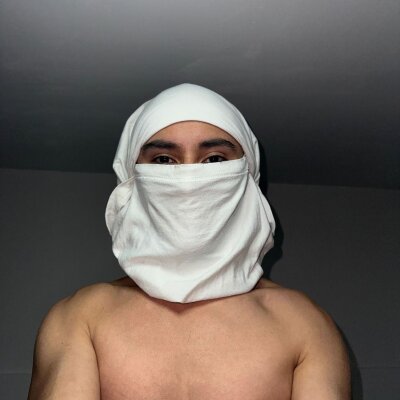 The-Hooded - Stripchat Boy 