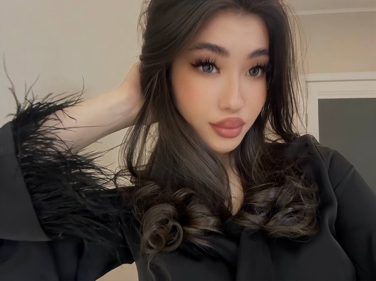 mimi_tease