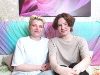 SandraVicki's Offline Chat Room