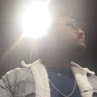 builtbold02's Offline Chat Room