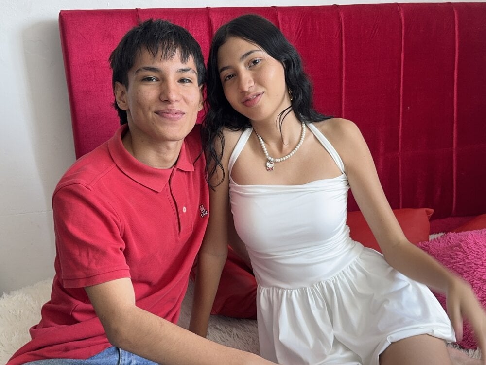 KarlaAndThiago's Live XXX Chat