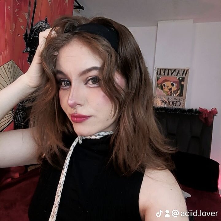 Aciid_lover's Offline XXX Chat