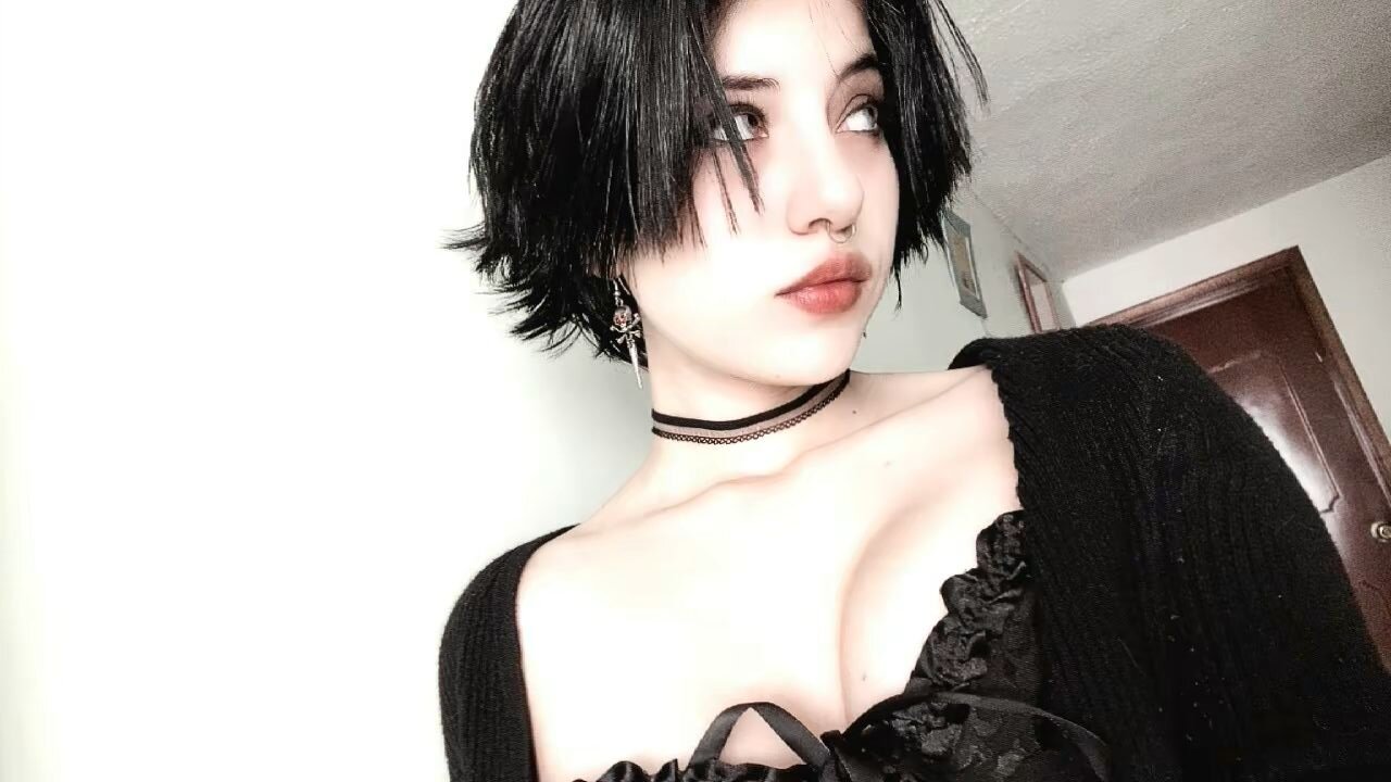 hazel_bloom