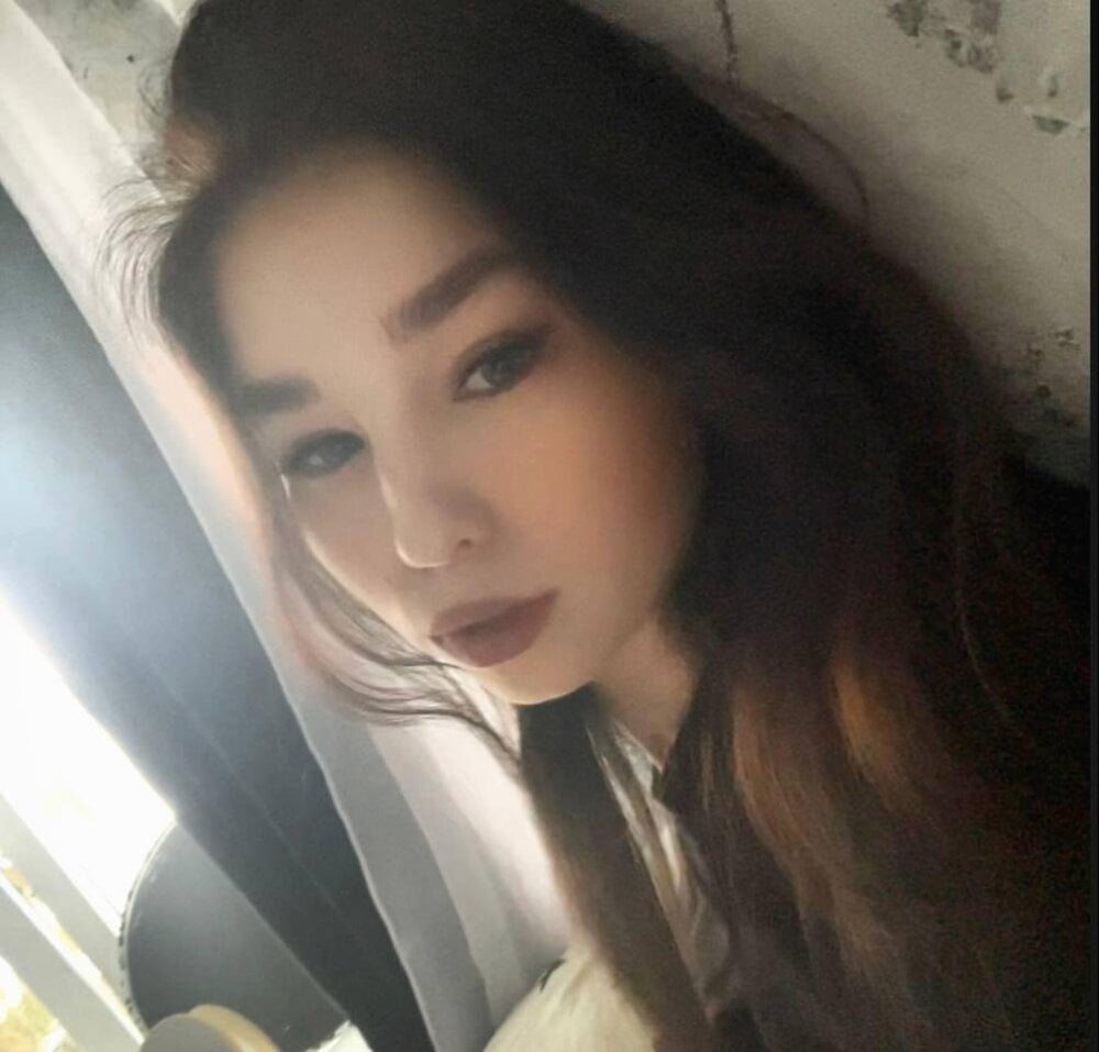 MonaHartell's Offline XXX Chat