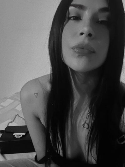 Nikothyna on StripChat
