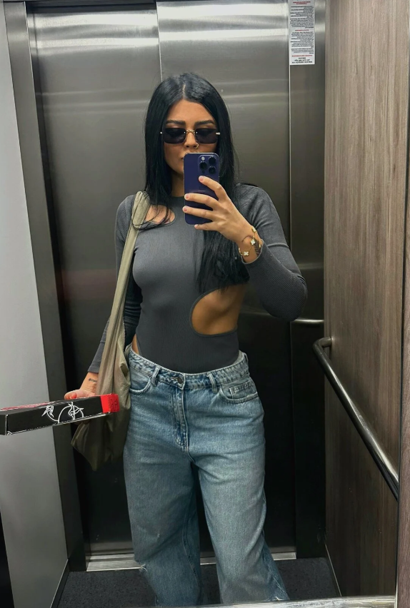 mia_moore01