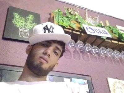Gregory_hard Male Spanishspeaking Cam Striptease