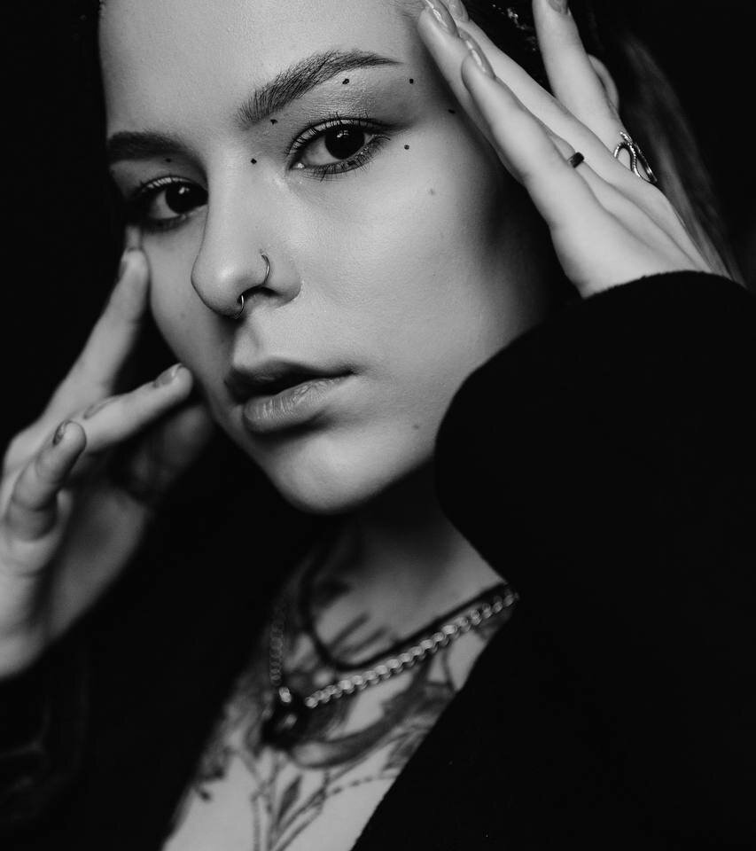 lina___night profile