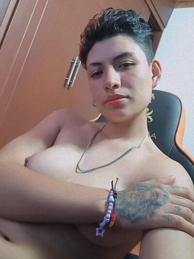 Bitch_tomboy Female Latinteens XXX Live Cam
