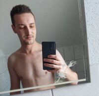 KOMANDIERE-IHN-PRIVAT's Offline XXX Chat