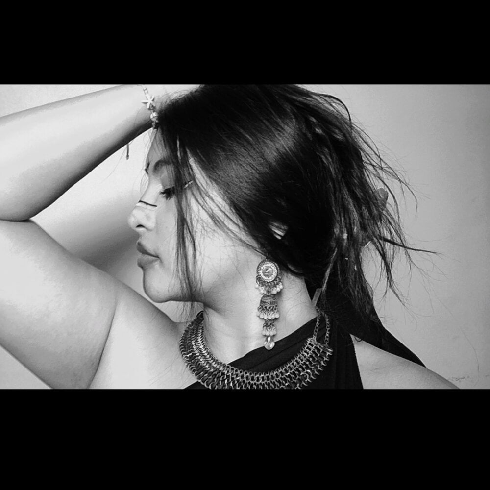 myliveeroticcams.com heluejamil livesex profile in i-connect-every-day-from-1-am-to-3-am-ny-time cams