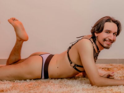 Axel_XHimero Male Flexing Online Cam Chat