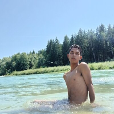 charlie_tgn from stripchat