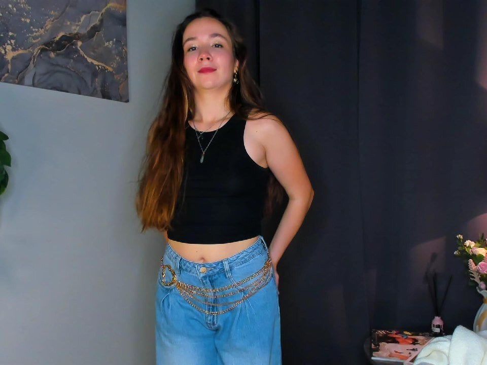 livesexasiancams.com reneemartin_ livesex profile in red hair cams
