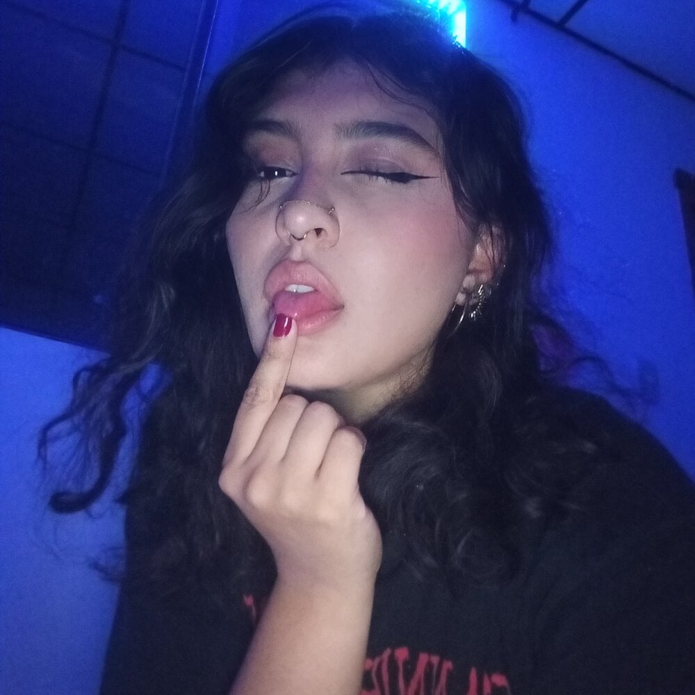 attenea_winter webcam livesex profile in italian cams