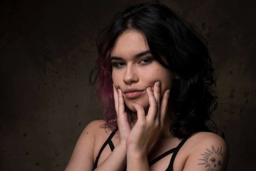 riley_rouge