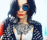 Offline chat soba modela Marla_Singer