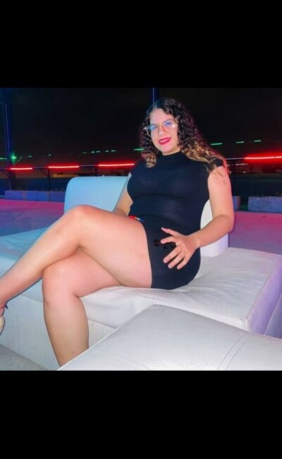 LinaMillan1 🐕 live online cam