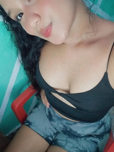 sofia_sweet_18 from stripchat