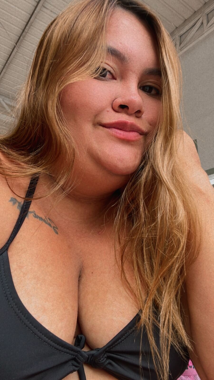 Melisa-curvy