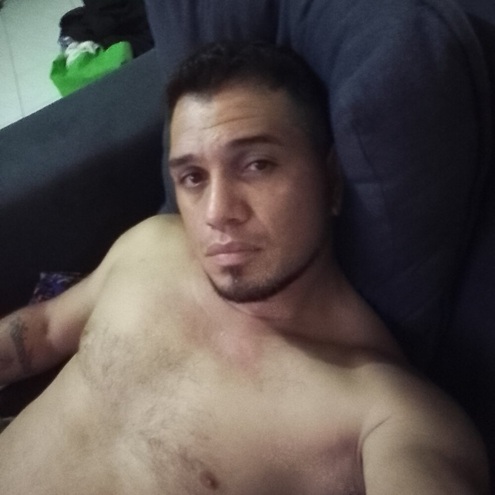 moroti880's Offline XXX Chat