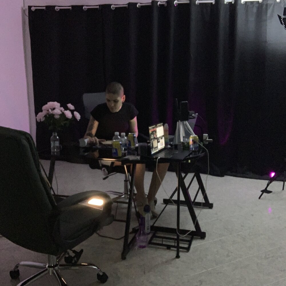 mansionmedusa from stripchat