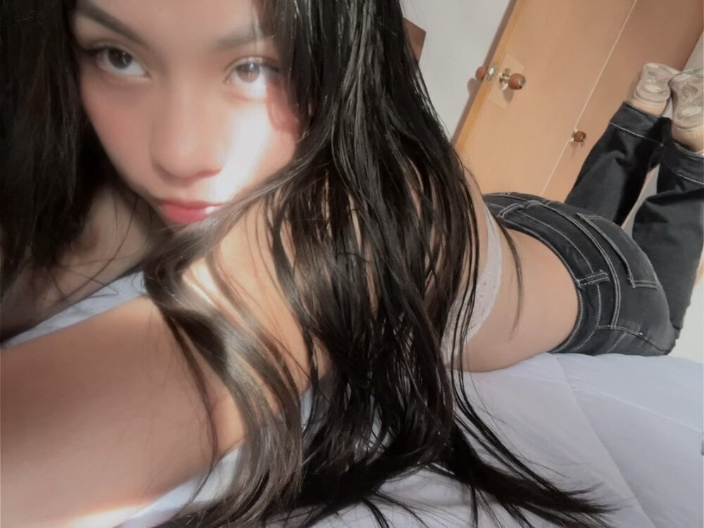 -selene- from stripchat